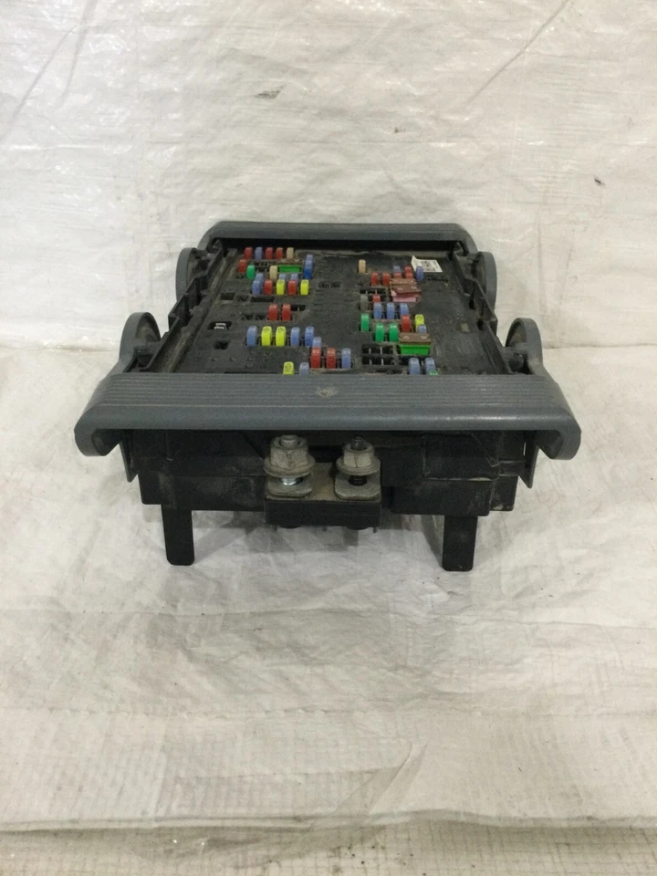 GMC Sierra 1500 2012 5,3 L motor caja de fusibles relé de conexiones 22798215 OEM Foto 2 de 4