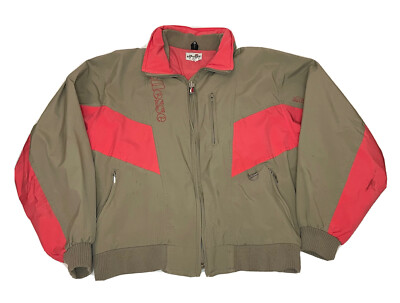 Ellesse フード付きレッドジャケット Ellesse フード付きレッドジャケット