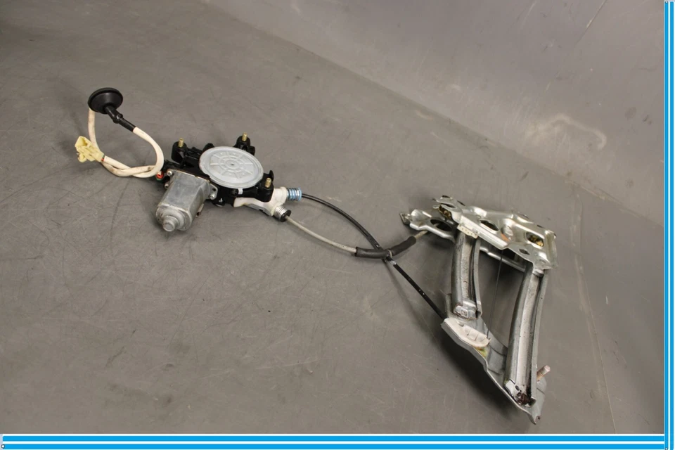 02-10 Lexus SC430 Cuarto trasero derecho cuarto ventana trasera regulador con motor OEM Foto 3 de 4