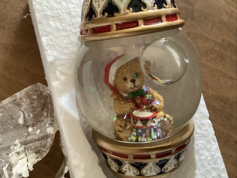 RARE NEW IN BOX CHRISTOPHER RADKO NOEL BEAR MINI SNOWGLOBE ORNAMENT