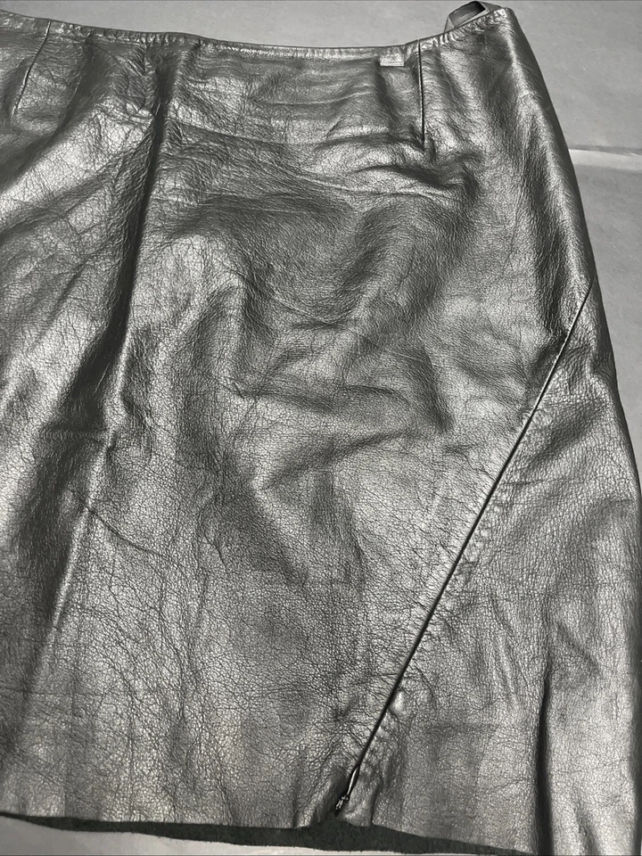 Mini-saia feminina Venezia couro midi tamanho 16 38” cintura preta forrada fenda com zíper - Imagem 3 de 4
