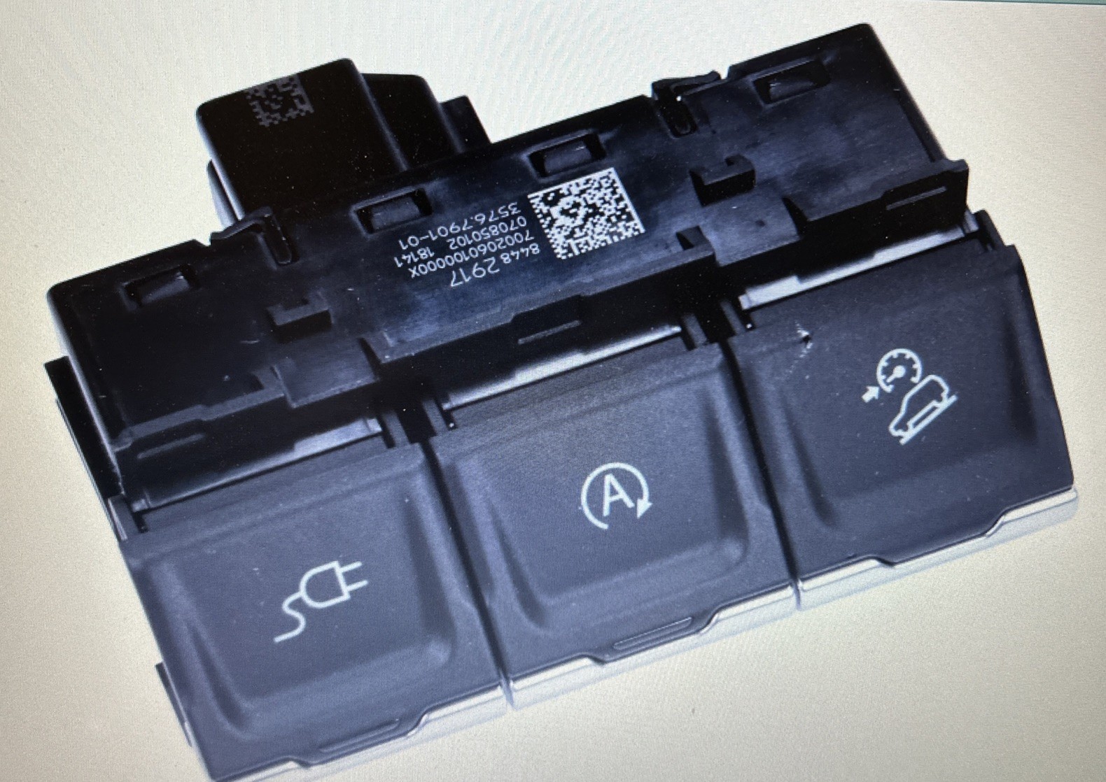 Genuine GM 2019-2022 Chevy GMC Pickups Pass Side I/P Accesso