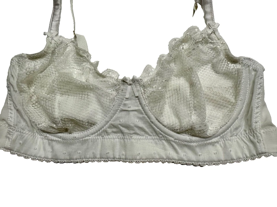 Sujetador Mimi Holliday delicado de encaje y lunares Foto 3 de 4