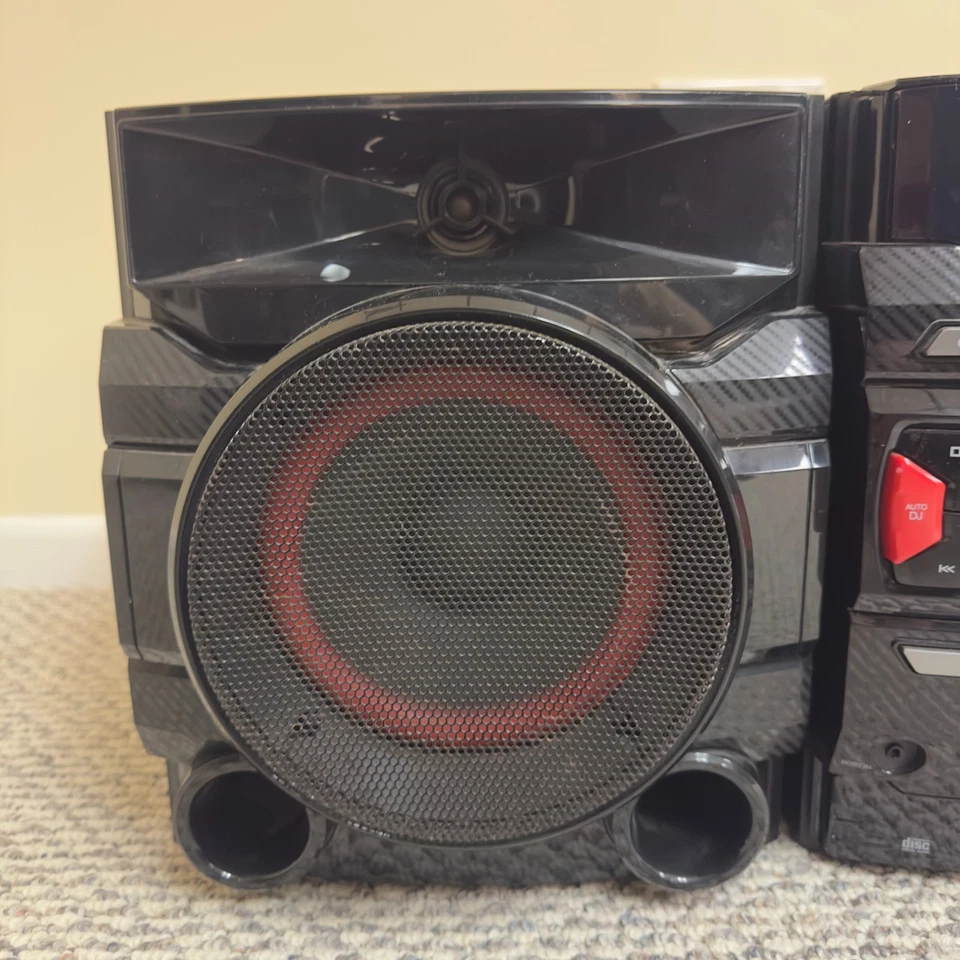 LG CM4550 700W 2.1 Channel Mini Shelf Bluetooth Stereo System w/ 2 Subwoofers - Image 3 of 4