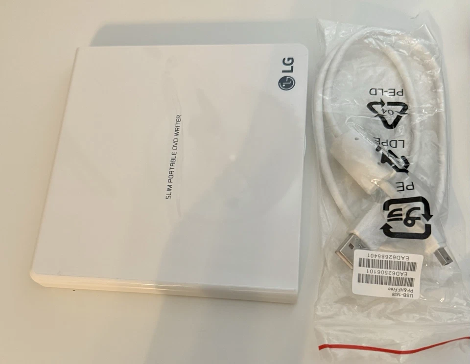 LG Ultra-Slim Portable DVD Burner & Drive with M-DISC Support - White GP65 - Image 3 of 3