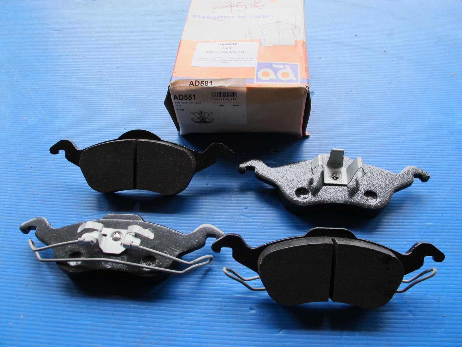 Plaquettes de freins avant AD pour Ford Focus essence et diesel 1998 à 2004