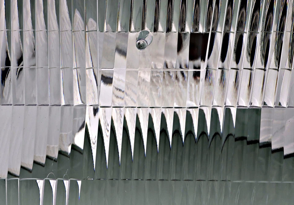 For 1992-1994 Ford Tempo Topaz Headlight Halogen Set Driver and Passenger Side - Image 2 of 4