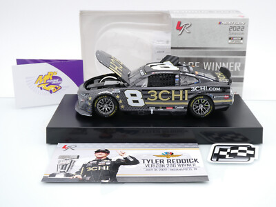 Lionel Racing WX822233CHTKU # Chevrolet NASCAR 2022 Tyler Reddick  3CHI Win 1:24