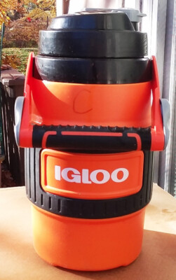 ORANGE THERMOS JUG COOLER 1/2 GALLON SPORT CHAIN LINK HOOK CLIPS BEVERAGE HOLDER