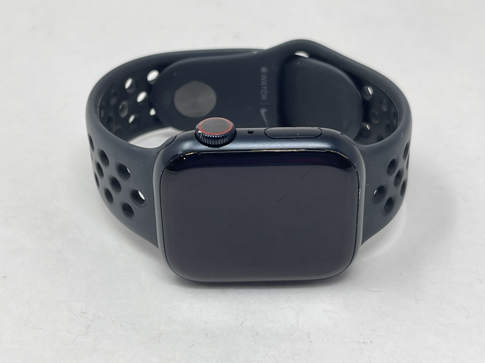 Apple Watch Series 7 41mm Nike Midnight Aluminum Black Nike Sport Band LTE Used