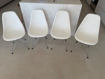 Set of 4 Original Eames Molded Plastic Side Chairs in VGUC
