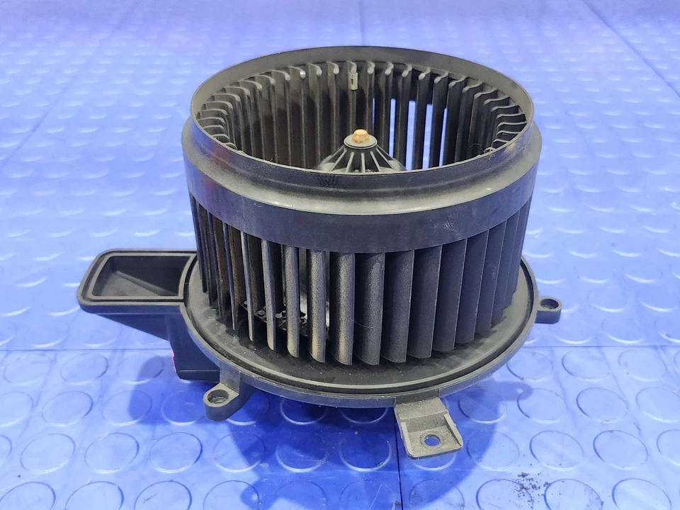 08-20 Dodge Grand Caravan Calentador Delantero AC Soplador Motor Conjunto OEM 68029719AB Foto 2 de 4