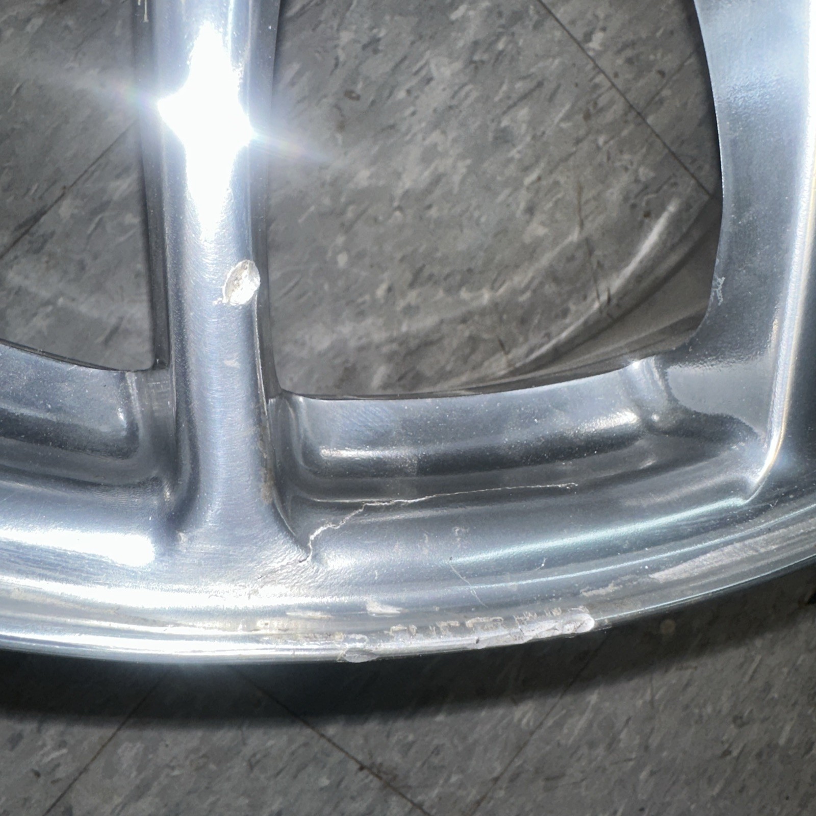 Ferrari 599 BBS 7.5 X 19 Front Original 239652 Pol Repainted 239705. Damaged.