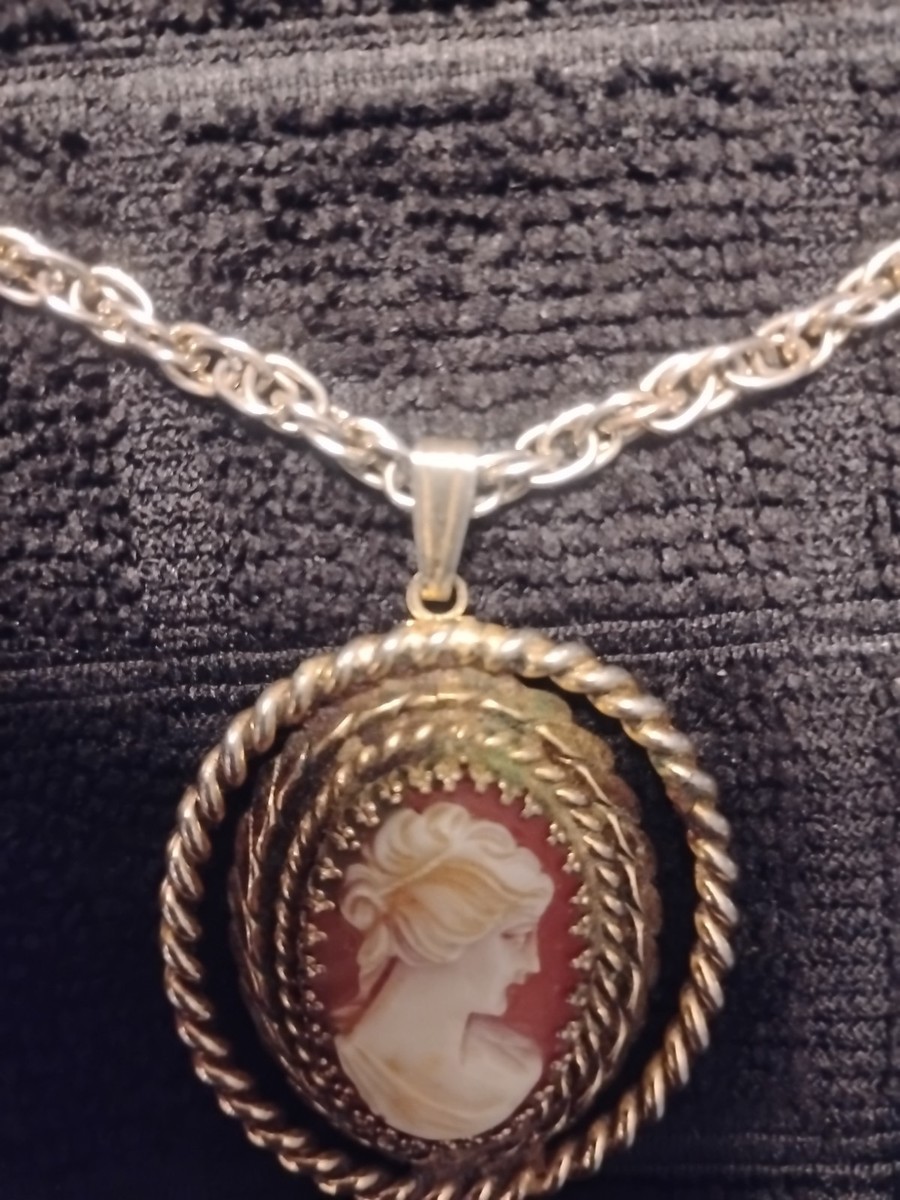 Vintage 12k Gold Filled 2.7cm Shell Cameo Pendant  2.5 By 2' &Necklace 20" View 4
