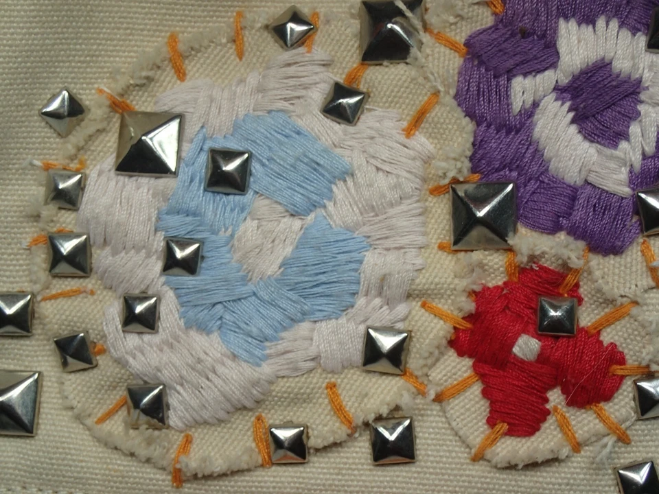 Lindo! Bolso de hombro BCBG MAXAZRIA beige de lona de cuero bordado floral Foto 2 de 4