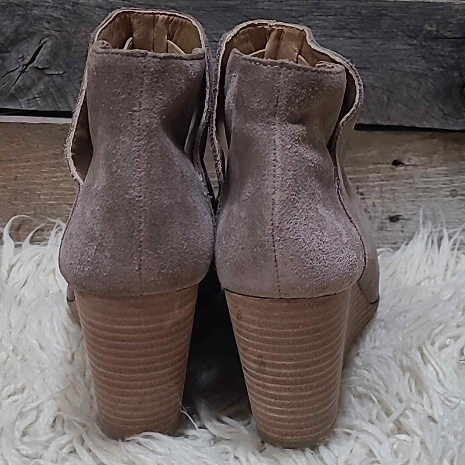 Lucky Brand Shoes Jezzah Peep Toe Taupe Wedge Sue… - image 4