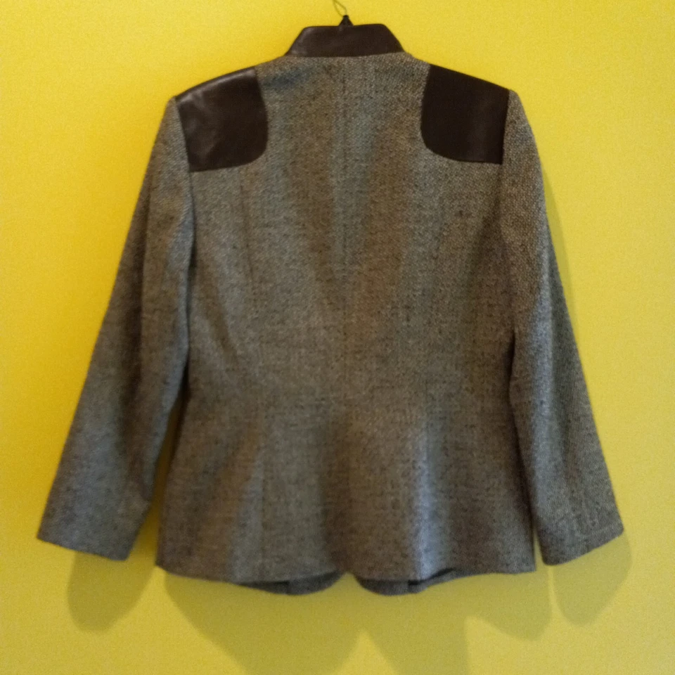 Jaqueta blazer de lã feminina Dana Buchman tamanho 8 - Imagem 2 de 4