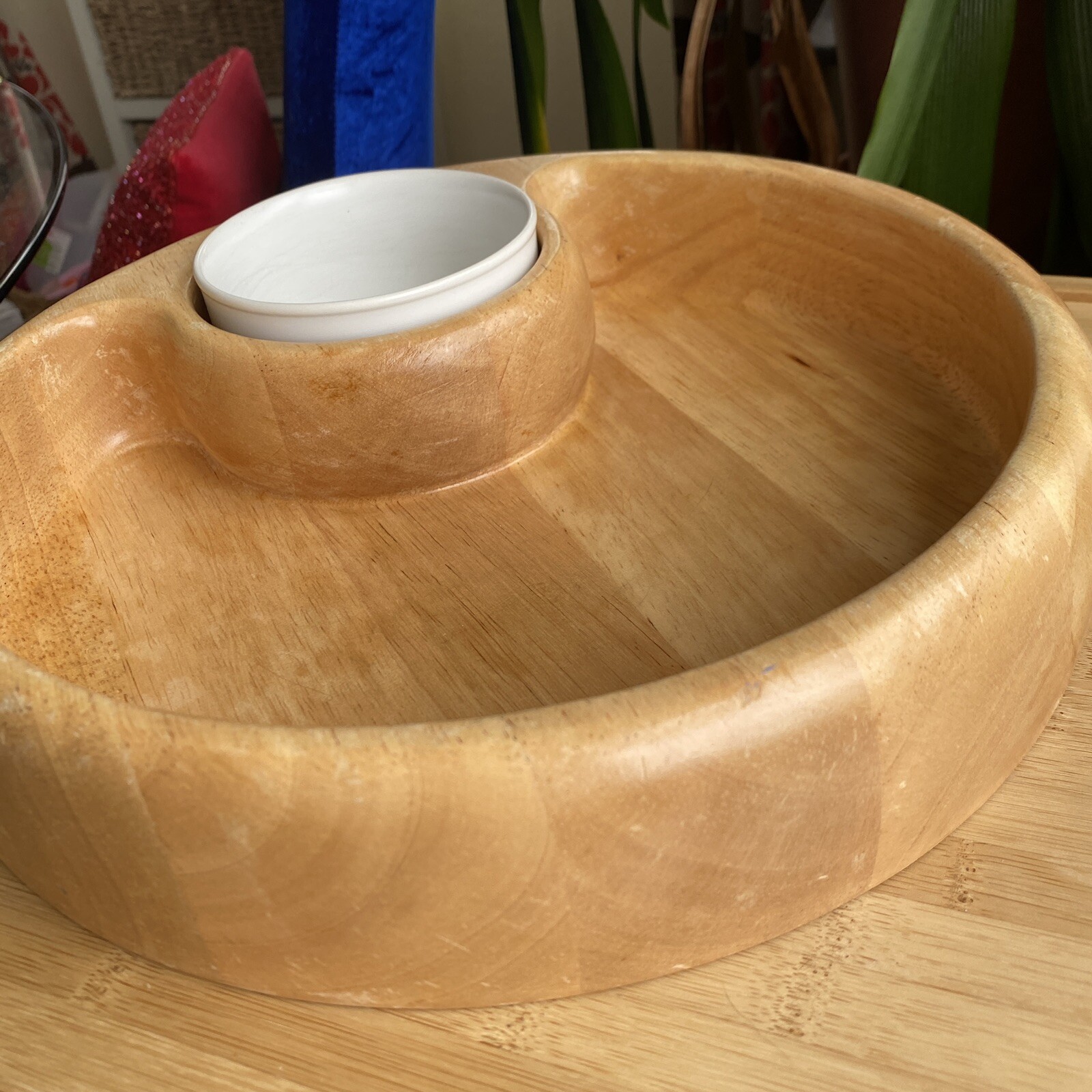 Crate & Barrel Round Wood Chip & Dip Server With Ceramic Bowl Insert