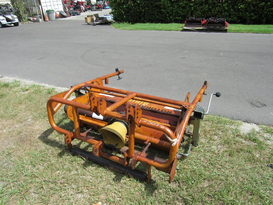 TM1000 SISIS ROTORAKE Verticutter Dethatcher Tractor Toma de fuerza Campo de Golf Greens Foto 4 de 4