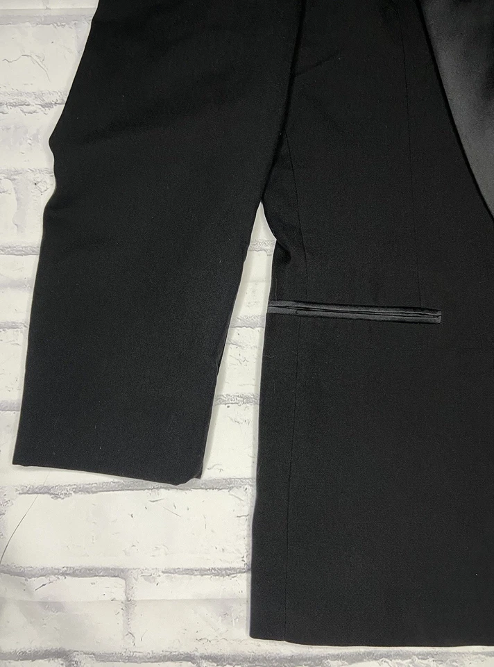 Chaqueta de Esmoquin Formal Negra Raffinati Para Hombre; Hecha en EE. UU.; Talla 41 L Foto 4 de 4