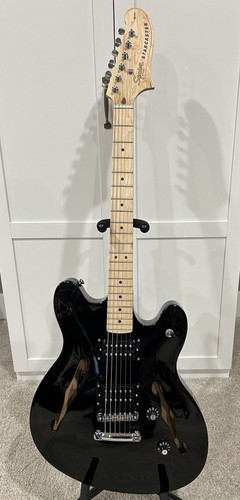 Squier Affinity Starcaster Electric Guitar - Black - w/Gator ATA Case - Mint!!