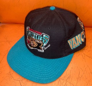 Vintage NBA Vancouver Grizzlies Hat Snapback 90s Sports Specialties Official
