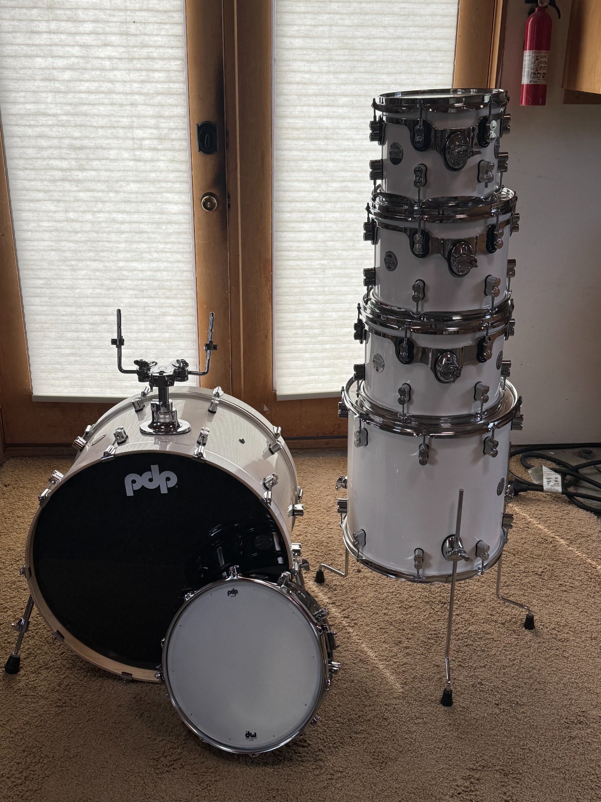 pdp concept maple drum set chrome hardward Pearlescent White
