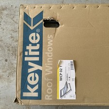 KEYLITE WCP 02 T CENTRE PIVOT ROOF WINDOW PINE 550 - 980mm 