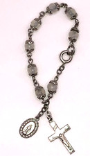 FIRST COMMUNION BRACELET : translucent beads - Miraculous Medal  Cross -Vintage
