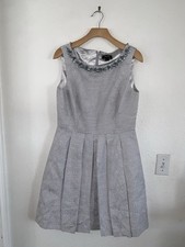 Tahari sz 8 Holiday beaded neck sleeveless sparkly dress
