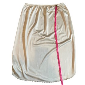Vanity Fair Vtg Cream Antron III Nylon Half Slip Lace Trim Medium USA 80s 90s