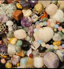 Crystal Confetti Mystery Crystal Scoop 4 oz Tumbles Hearts Mushrooms Pendants 