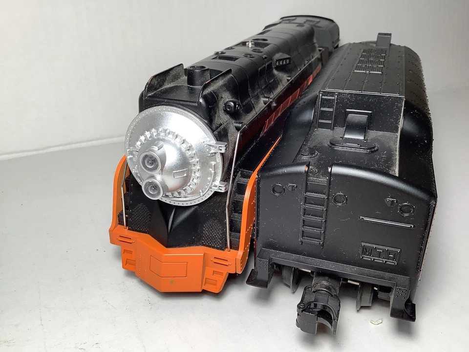 MTH Southern Pacific Daylight#4449 & 3 Cars 6600,8462,2952,O Gauge - Image 2 of 4