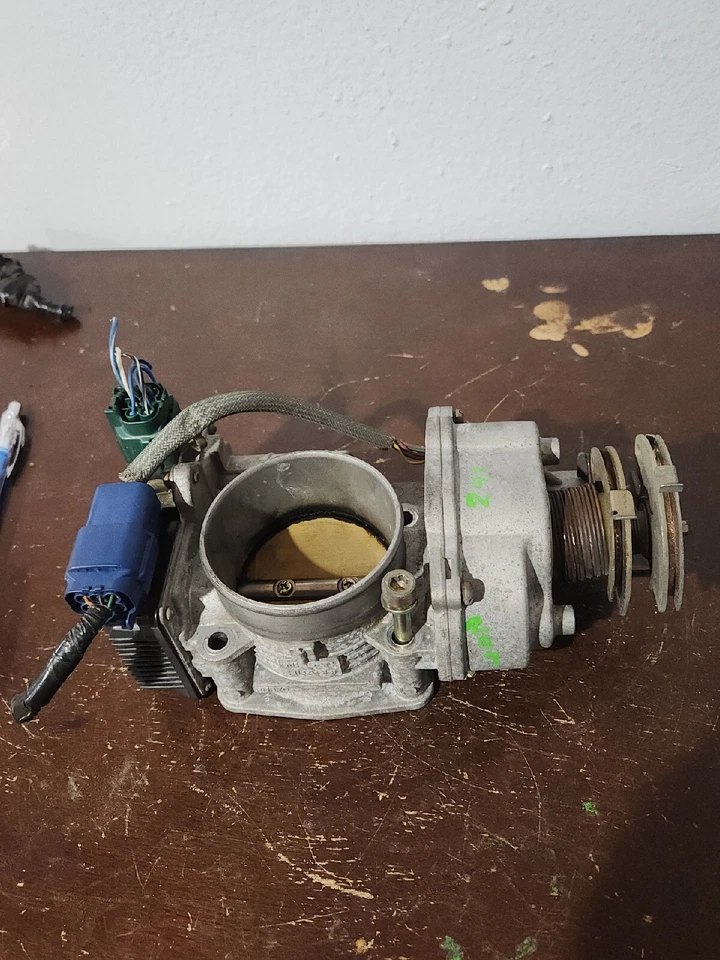 D#4 2002-2004 INFINITI Q45 M45 V8 THROTTLE BODY VALVE ASSEMBLY OEM - Image 2 of 4
