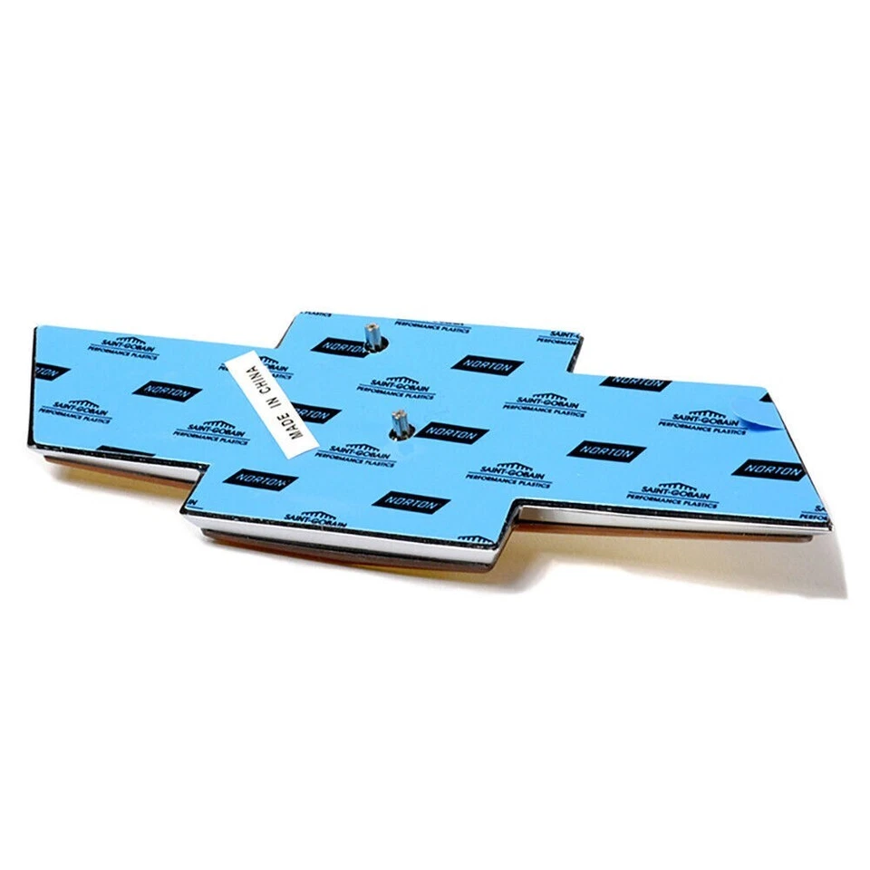 2006-2011 CHEVROLET HHR REAR LIFTGATE BOWTIE EMBLEM 19209664  - Image 2 of 2