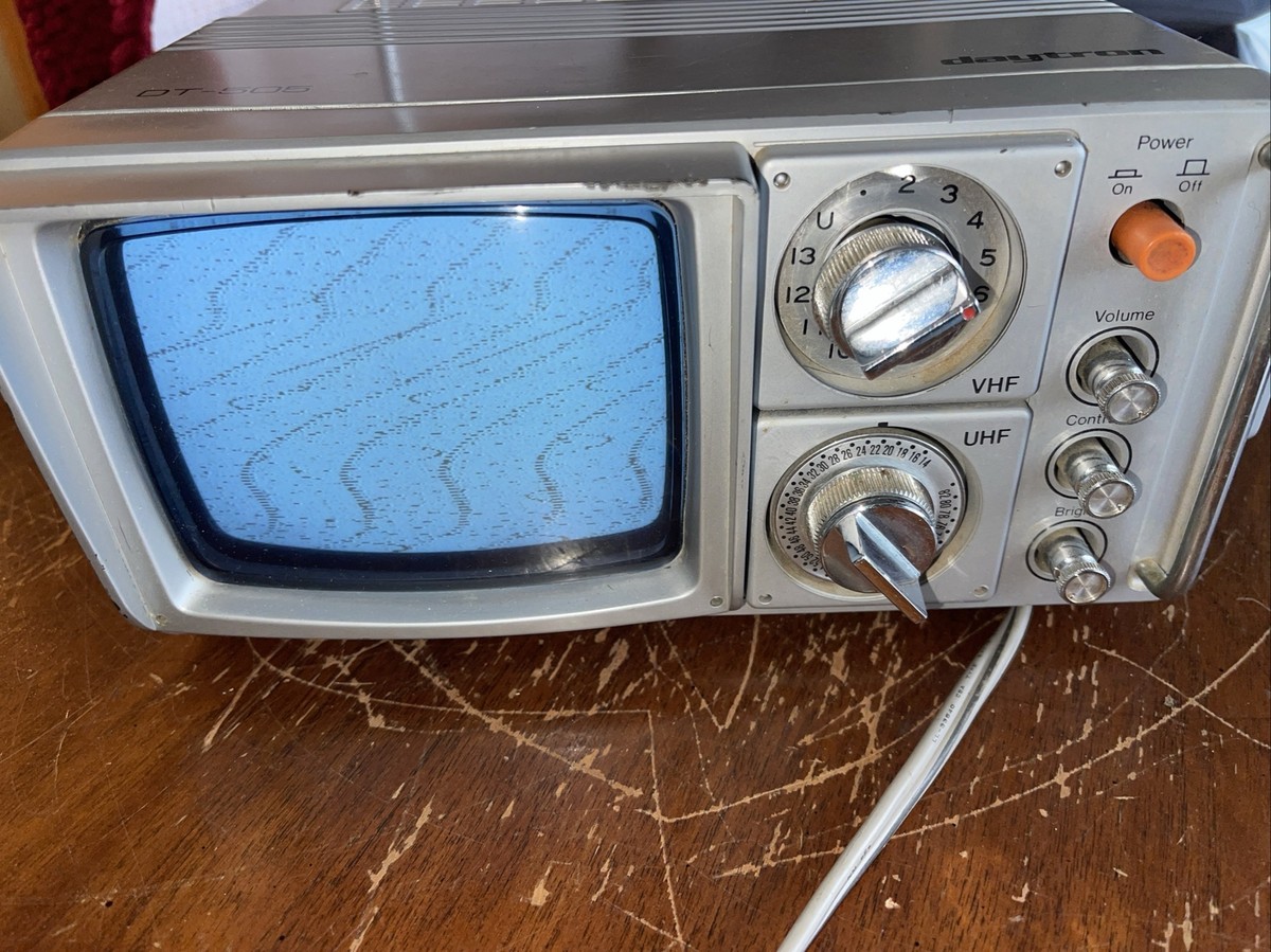 Daytron DT-505 Vintage Portable TV VHF UHF Rare Didn't Hook To
