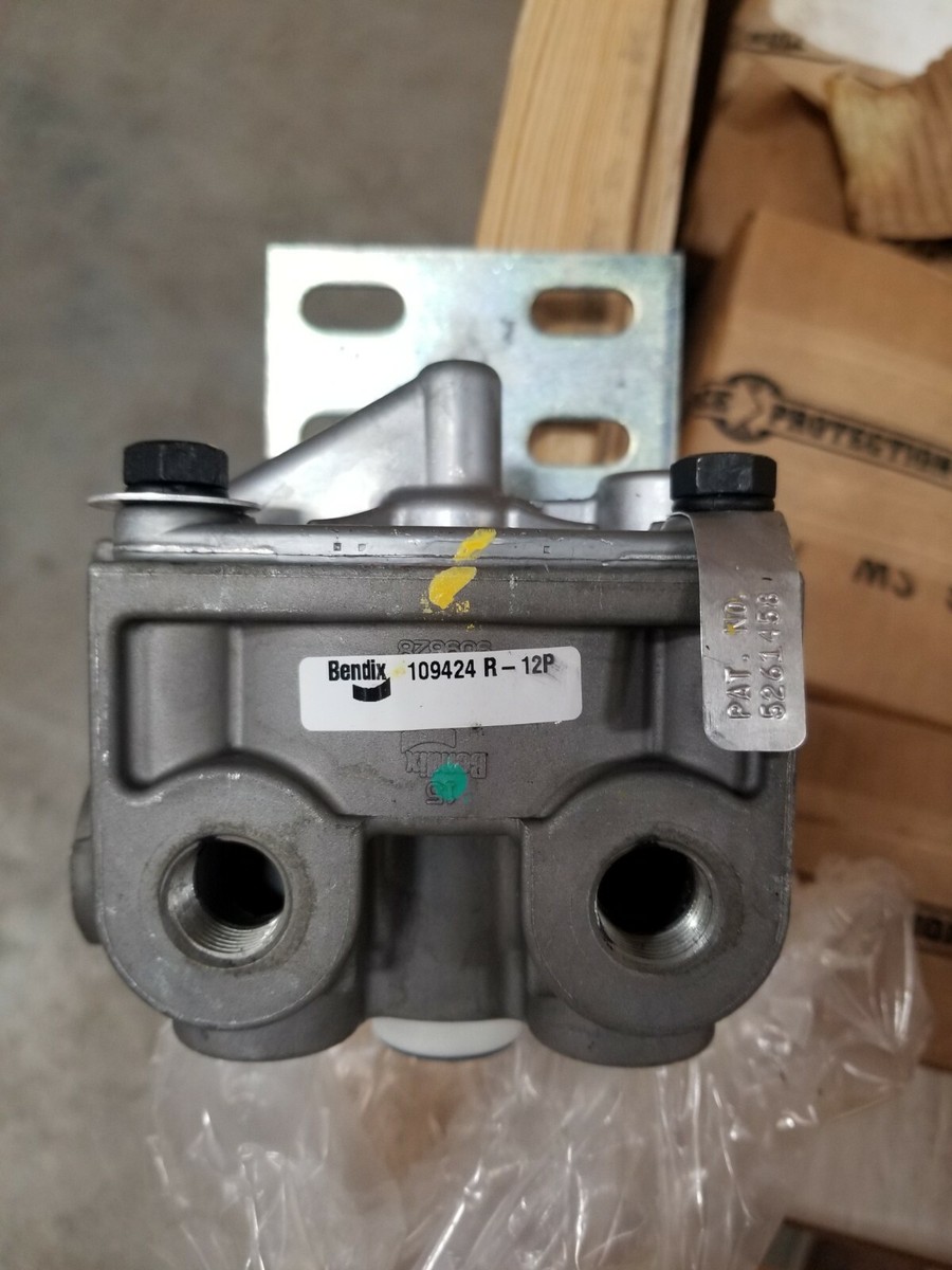 General Dynamics Valve 2530-01-607-8954 Air Pressure Relay