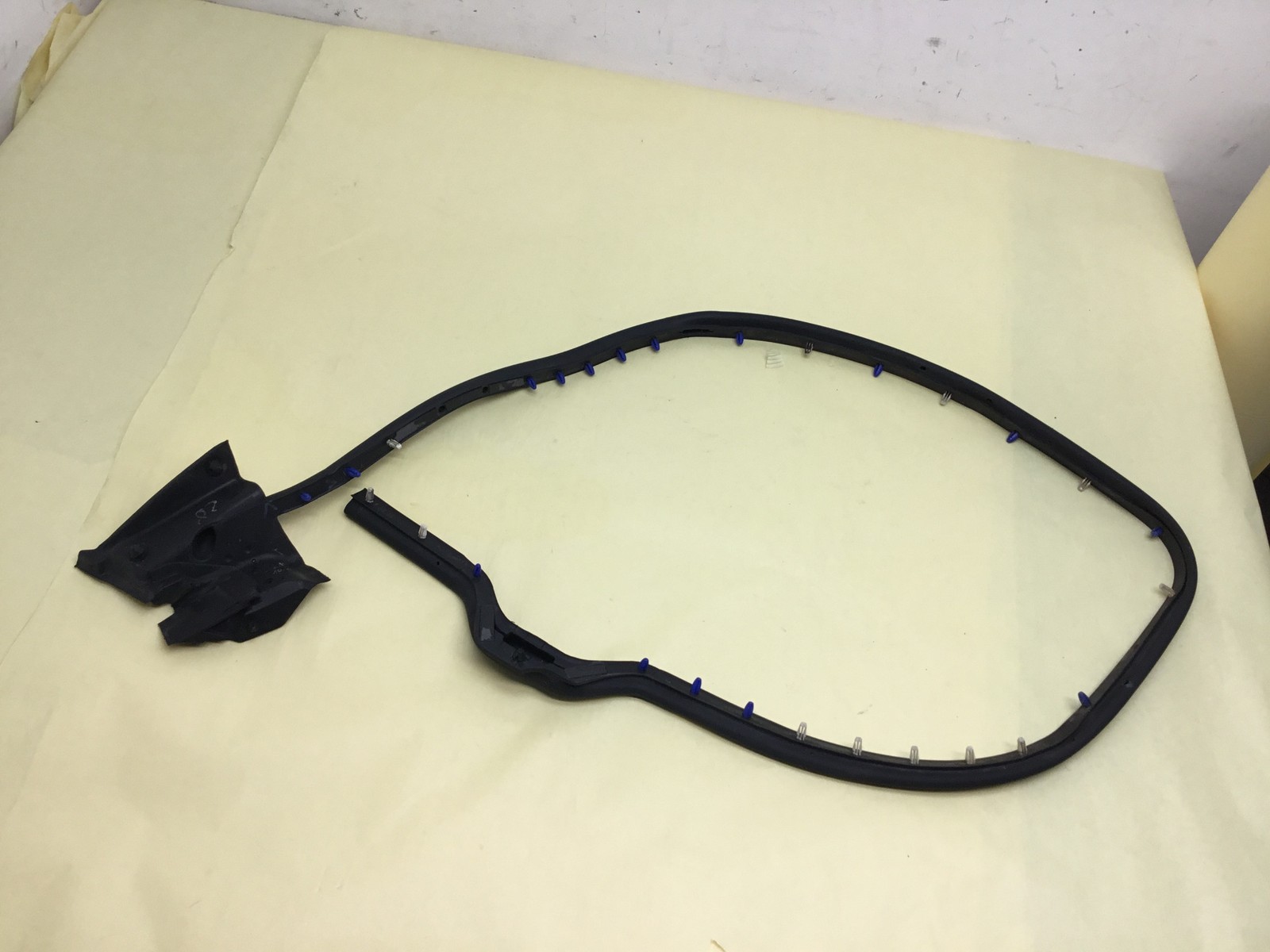 Maserati Quattroporte GTS Front Left Driver Gasket Weather Strip Seal 14-18 :A