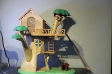 Calico Critters Sylvanian Families Adventure Tree House - Incomplete