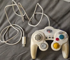 White iConcepts Game Fury Wired Controller for Wii & Nintendo GameCube