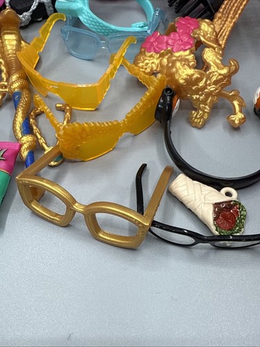 Mattel Monster High Accessory Lot 25+ Items~Glasses~Purses~clothes - Picture 10 of 15