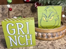 2pc Set Ole Grinch FACE-How the GRINCH Stole Christmas Decorative Blocks U70