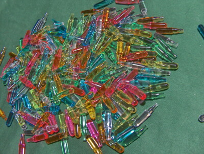 Lite Brite Pegs   1'' - 6 Colors - LOT OF 200  round top, flat bottom 3.4oz