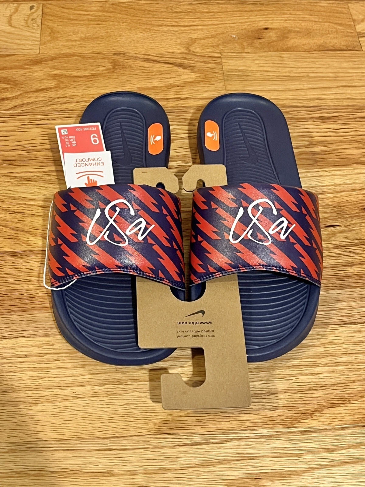 Sandali da donna USA Olympics Nike Victori One slides taglia 9 blu rosso bianco NUOVI