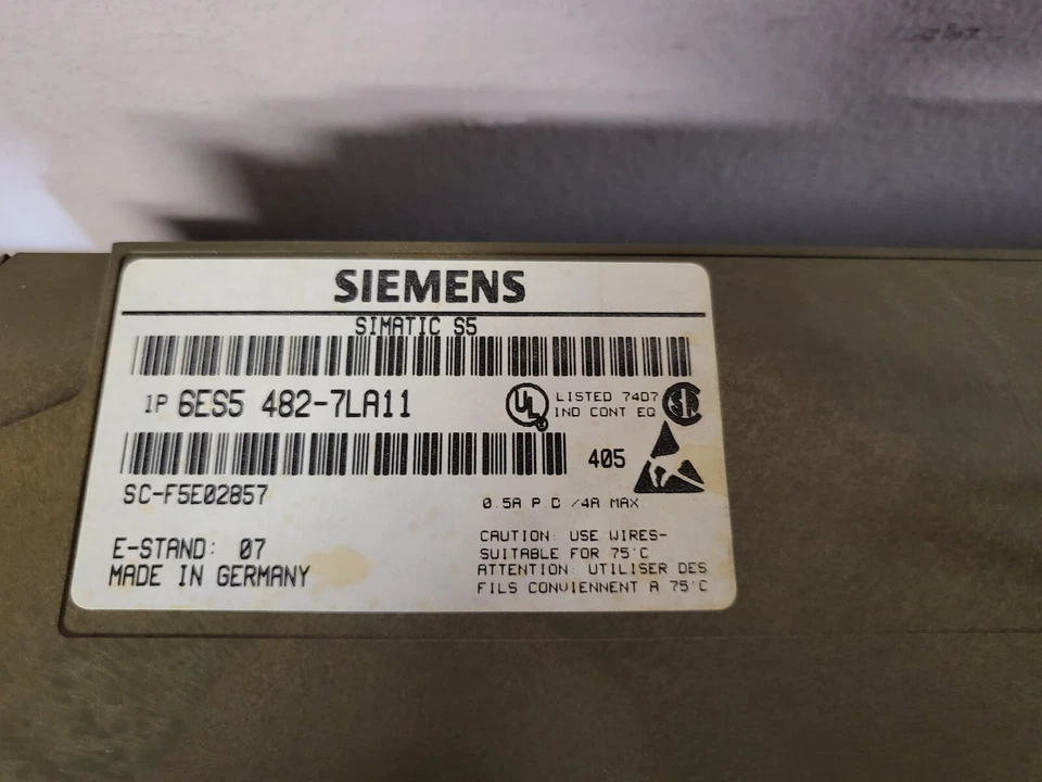 MÓDULO DE E/S DIGITAL SIEMENS HUSKY 6ES5 482-7LA11 HPN 6607780 NUEVO Foto 3 de 4