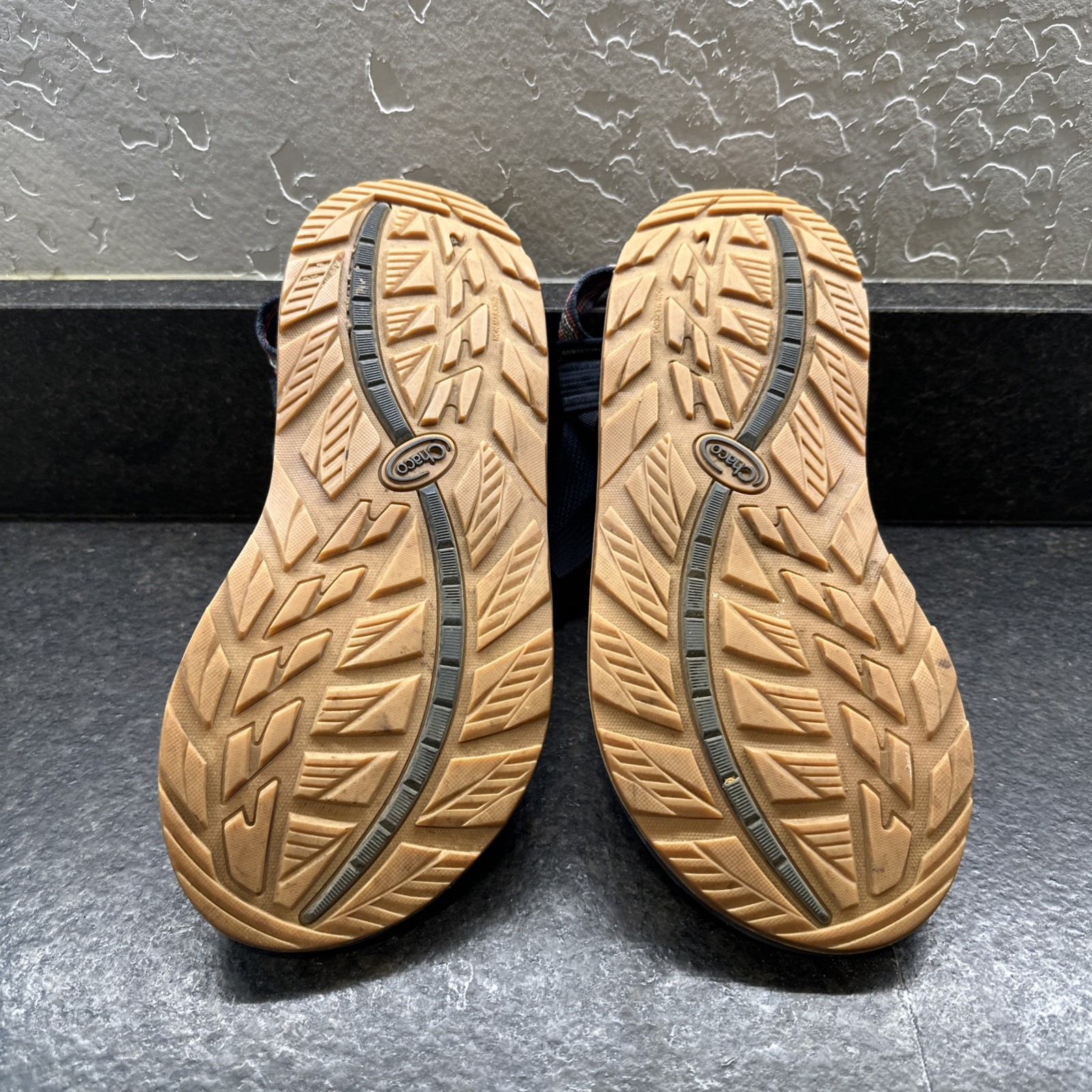 Chaco Cloud Toe Loop Arch Support Sandals Red Whi… - image 4