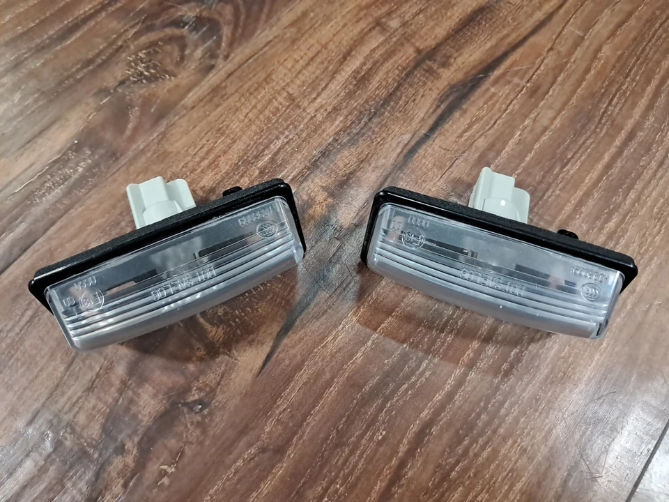 2013-2016 Nissan Pathfinder & Other Models Rear Trunk License Plate Light - Image 3 of 4