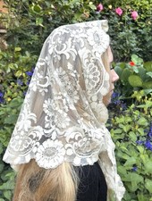 Vintage Mantilla Lace Scarf Triangle Church Veil Ivory