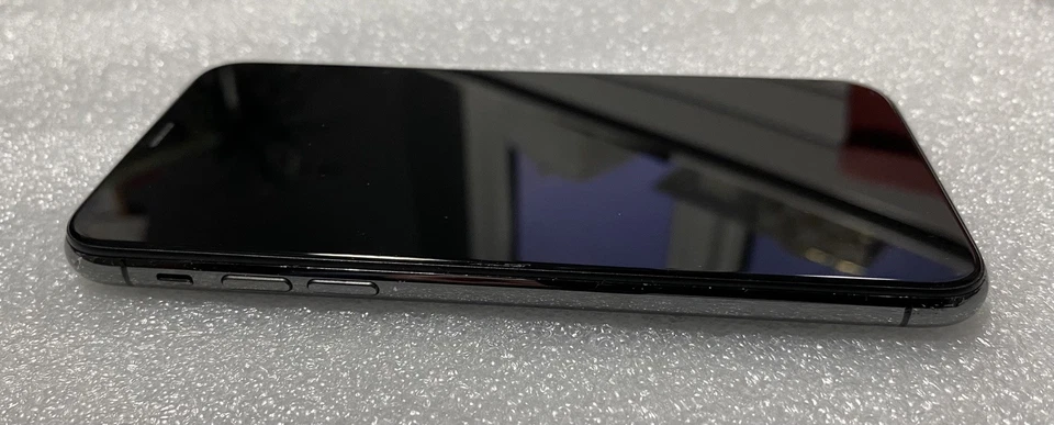 Apple iPhone X - 32GB - Black - See Description - Working but glitchy - Image 3 of 4