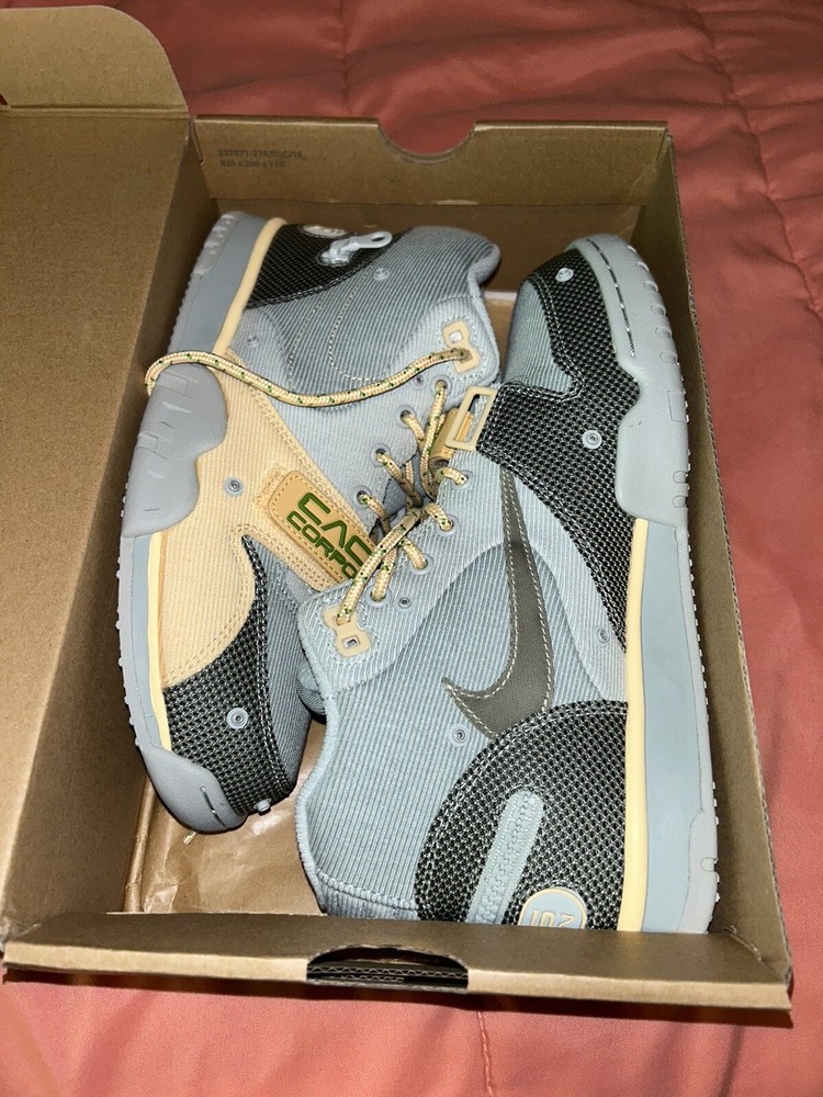 nike air trainer 1 travis scott